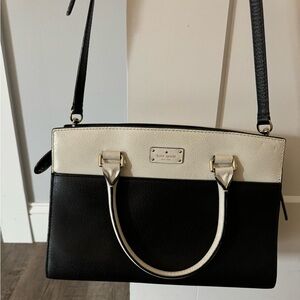 kate spade purse lightly used